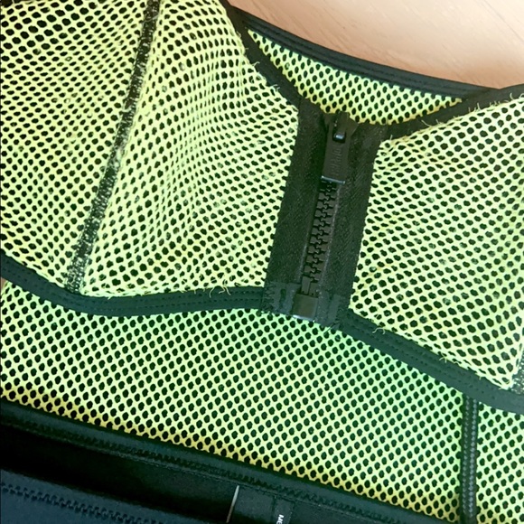 Triangl Bikini in Lime Green Mesh with Neoprene bag - Picture 3 of 3